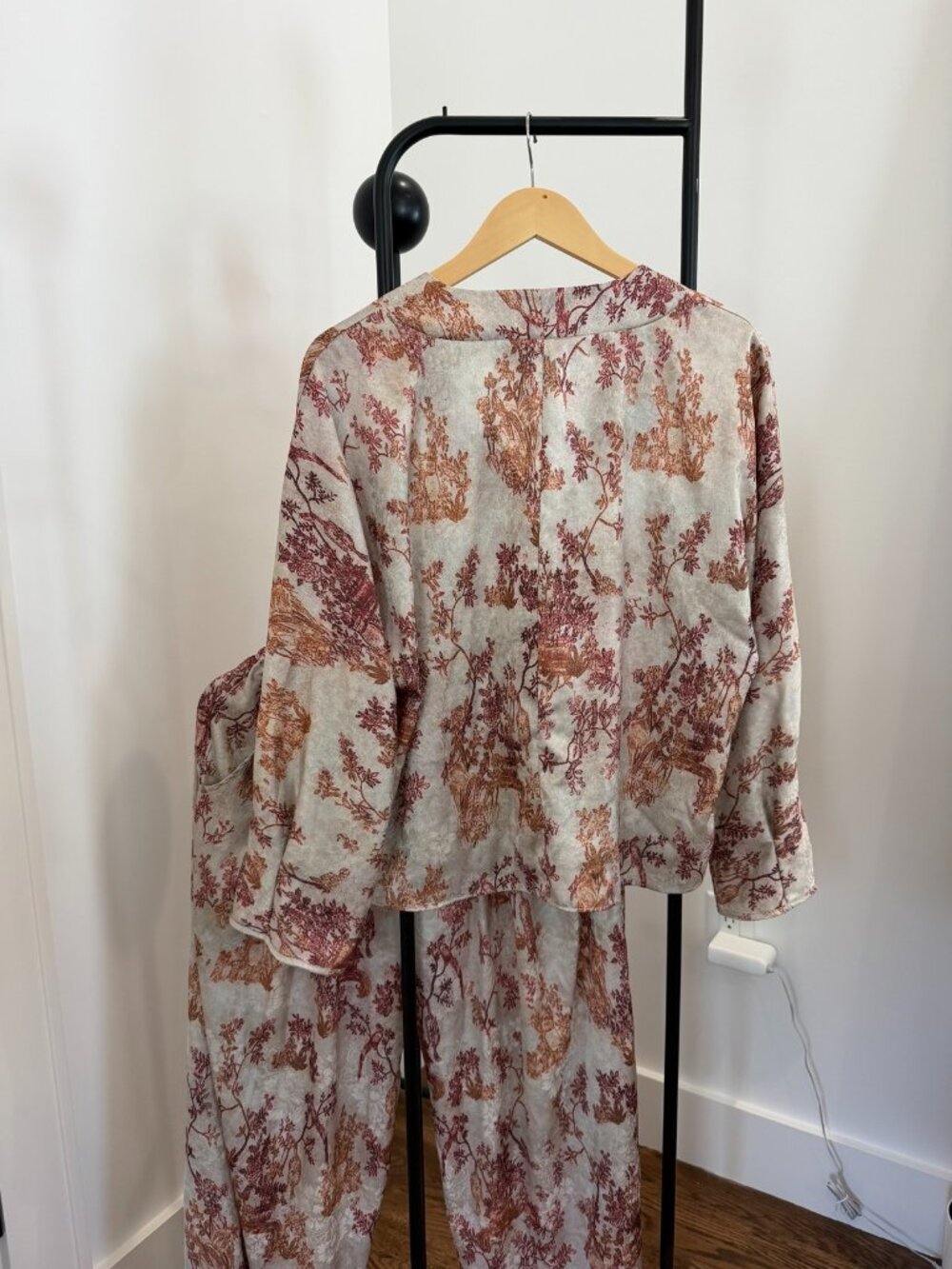 Floral Satin Pajama Set – 2-Piece Botanical Print Lounge Set, Women's L (Fits US